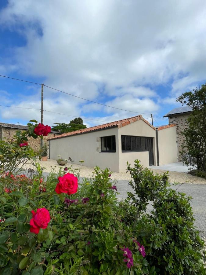 De La Foye - Le Lilas * Combrand